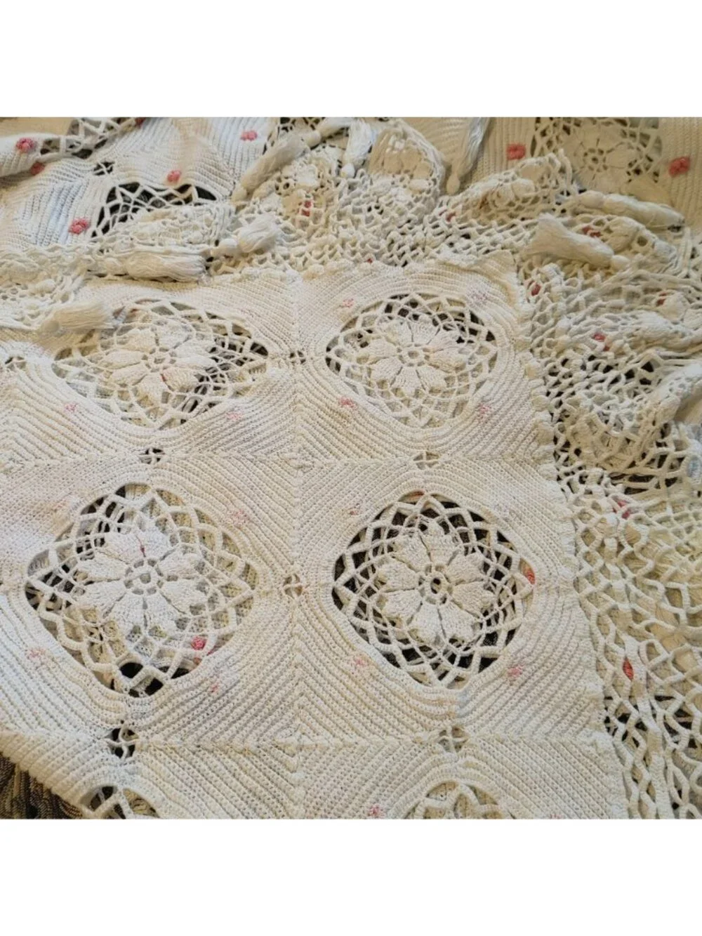 White Crochet King Bedspread Vintage Handmade Lattice Tassel Lace Floral Flower
